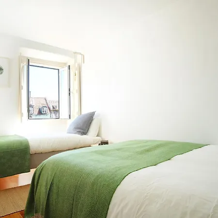 Daire Bh4e-3br With View In Heart Of Bairro Alto - Bright *