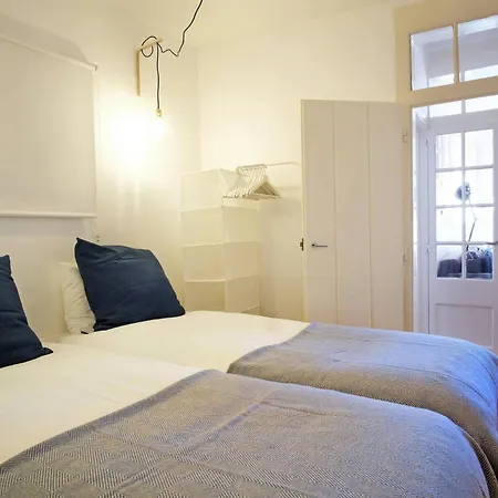 Bh4E Spacious 3-Bedroom Apartment With Natural Light & Stunning Views In Bairro Alto! *
