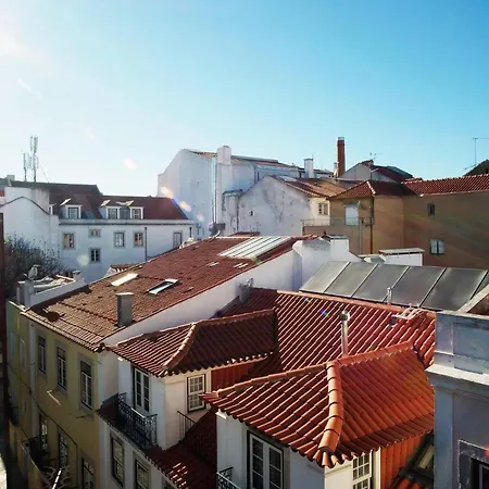 Bh4e Spacious 3-bedroom With Natural Light & Stunning Views In Bairro Alto! Lisbon