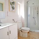 公寓 Bh4e Spacious 3-bedroom With Natural Light & Stunning Views In Bairro Alto!